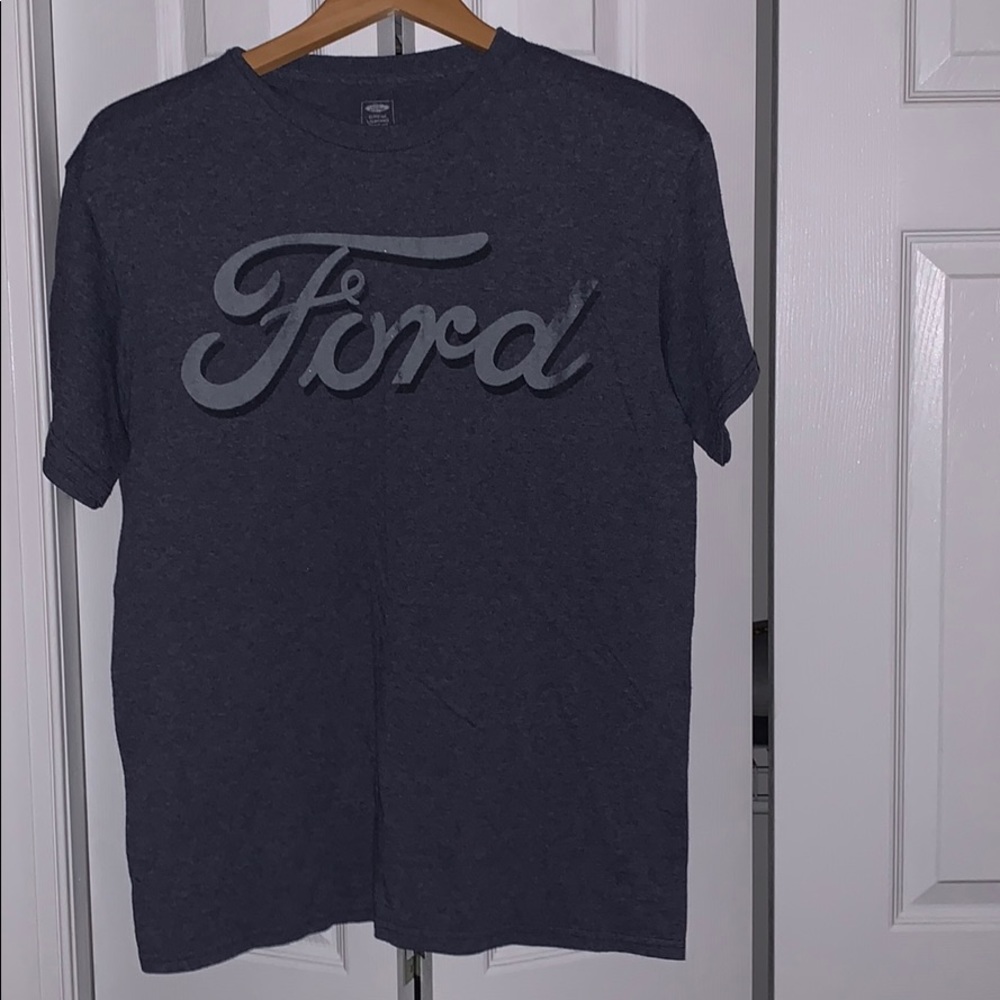 grey ford t-shirt size small